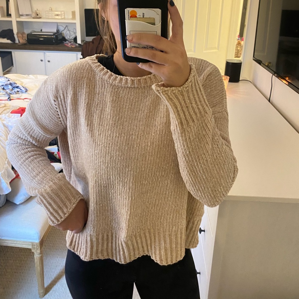 Altar’d state tan knit sweater with scalloped hem M
